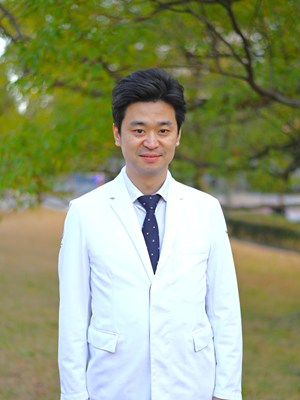 Dr. Saito